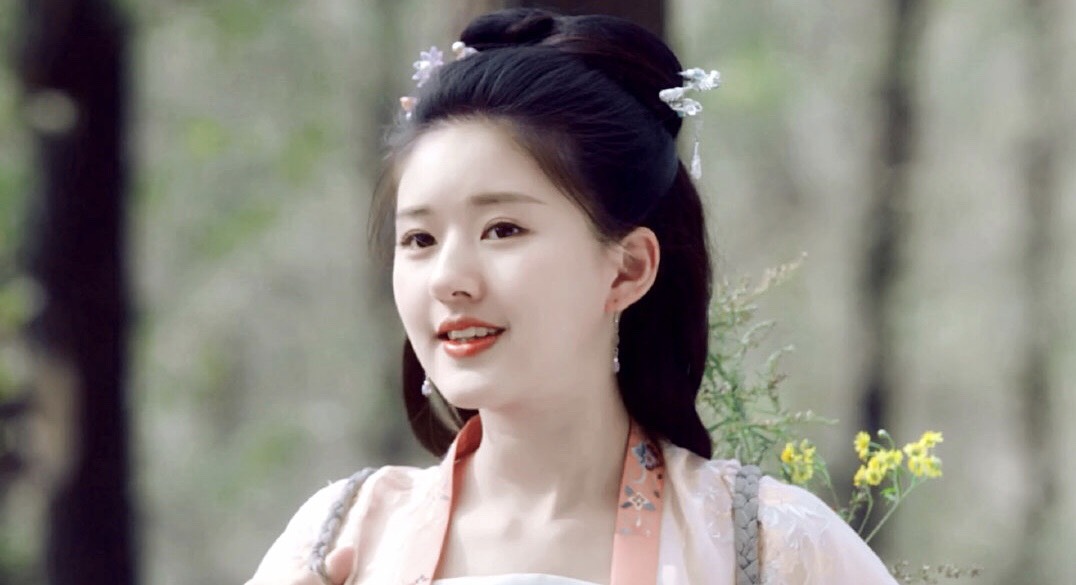 古有美人,绝世无双,98年的赵露思古装也太好看了!