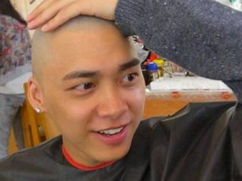 高颜值光头男明星排行,李易峰,胡歌都很帅,但都比不过他!