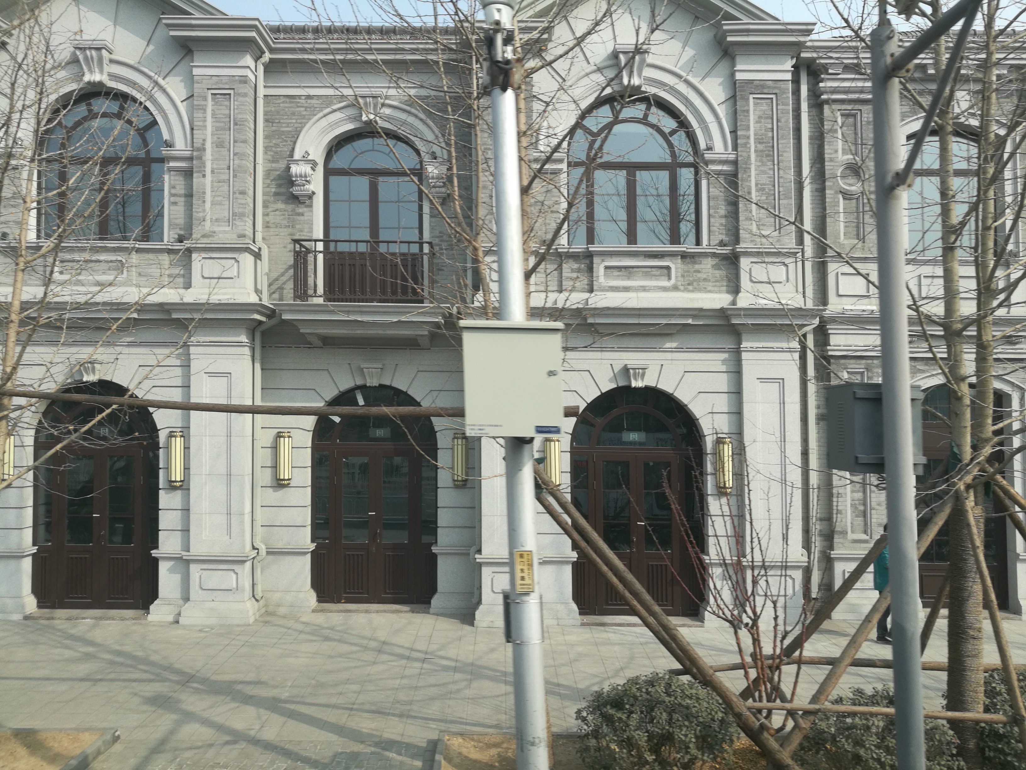 洞悉北京前门地区的前门东路:南北向干路,建设的时间并不长