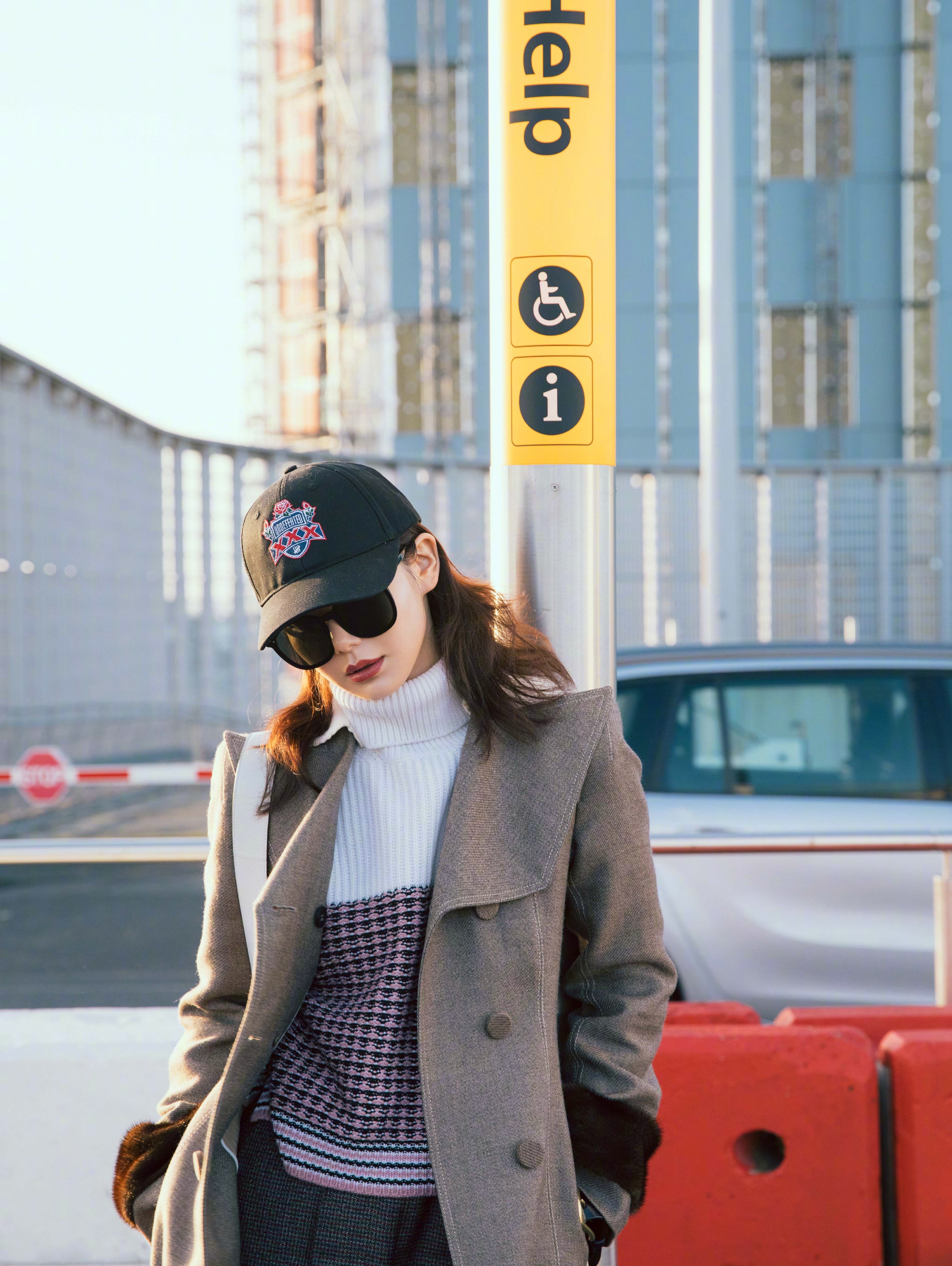 看了戚薇私服穿搭,终于知道什么是时髦又保暖,冬季穿搭就学她