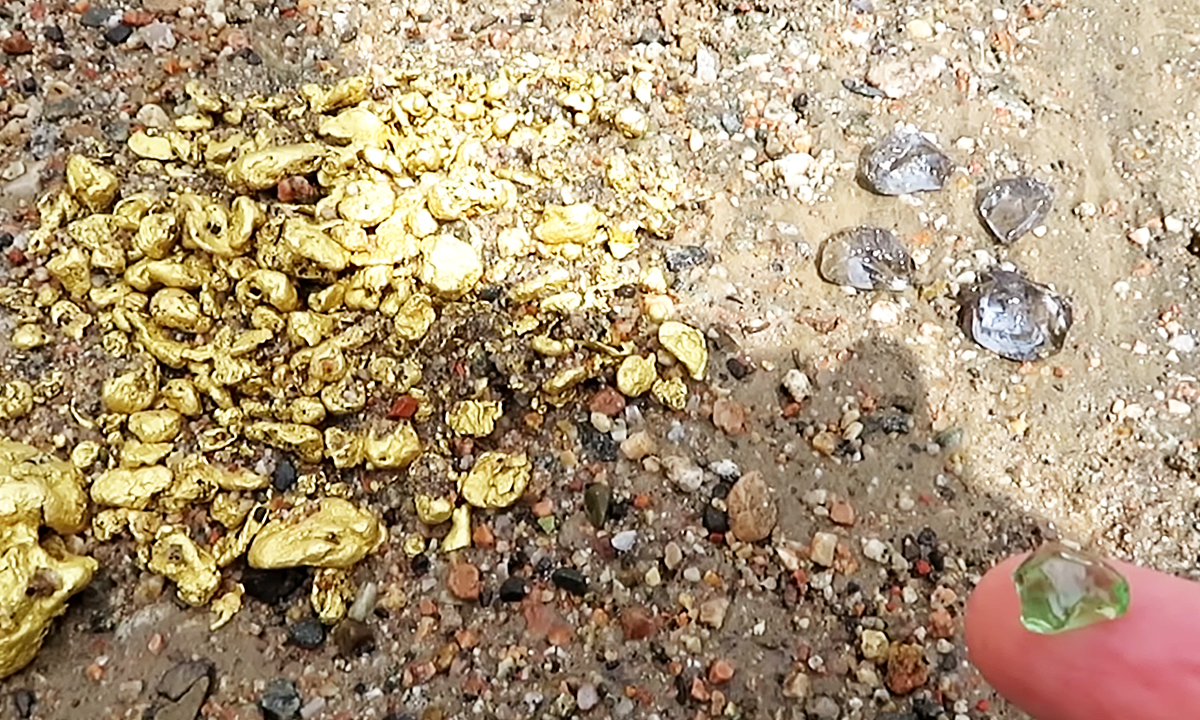 探索:这条不起眼的河道旁边,竟暗藏这么多金块!