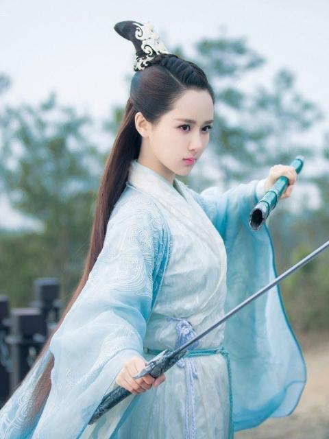 5位蓝衣古装女星,郑爽清纯,赵丽颖惊艳,却被鞠婧祎给迷住了