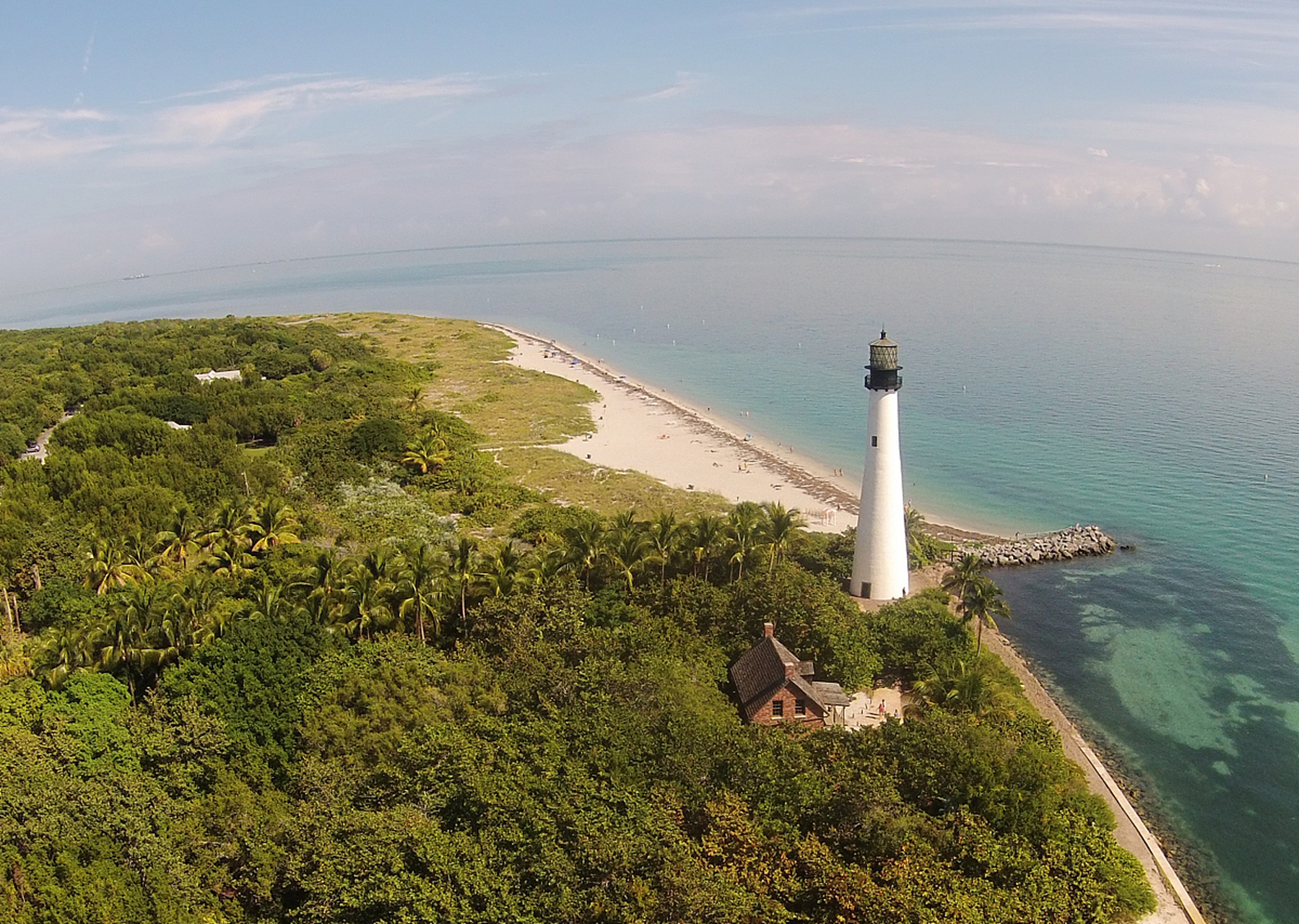 海南万宁神州半岛灯塔:守望者之光  海南万宁神州半岛东端矗立着一座