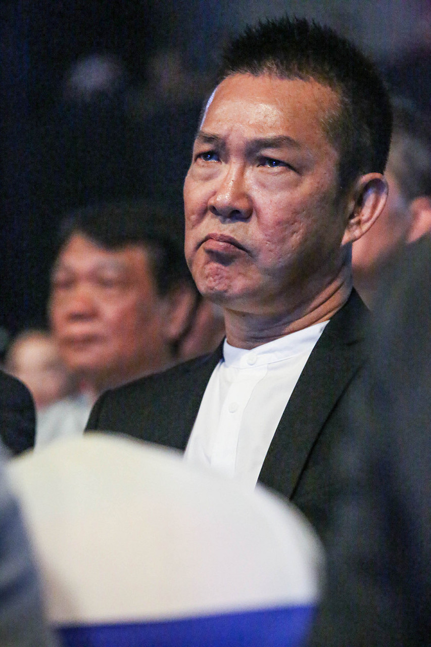 元彪,现年61岁,是中国香港的一位著名电影演员,曾多次在电影上贡献出