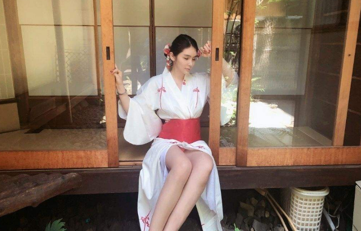 主播大揭秘:斗鱼盛典张琪格获2018优秀竞技网游主播,只是安抚吗