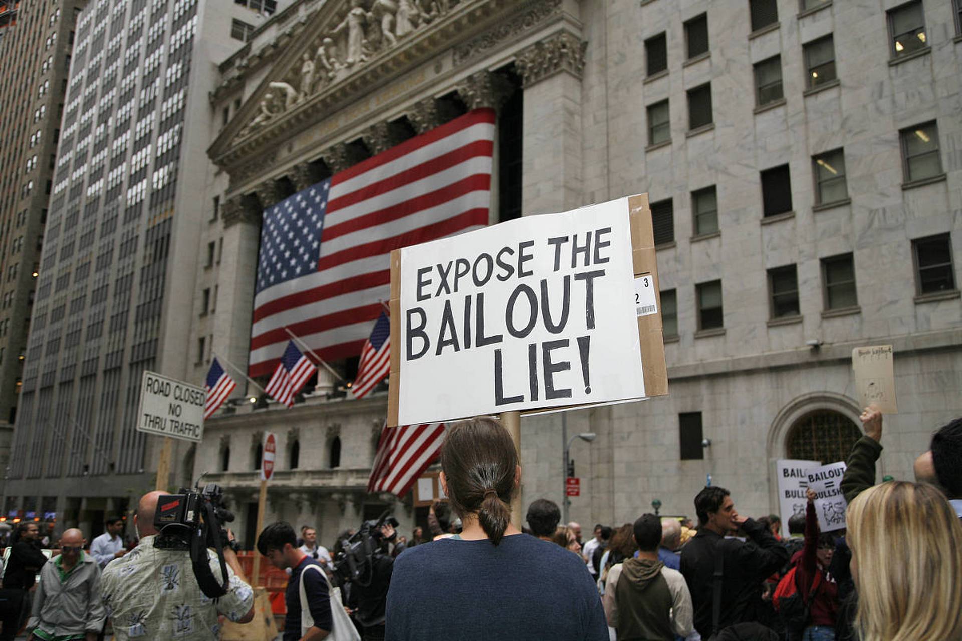 外媒惊呼背后藏致命警讯  全球经济衰退杂音四起,根据外媒报道,美国因