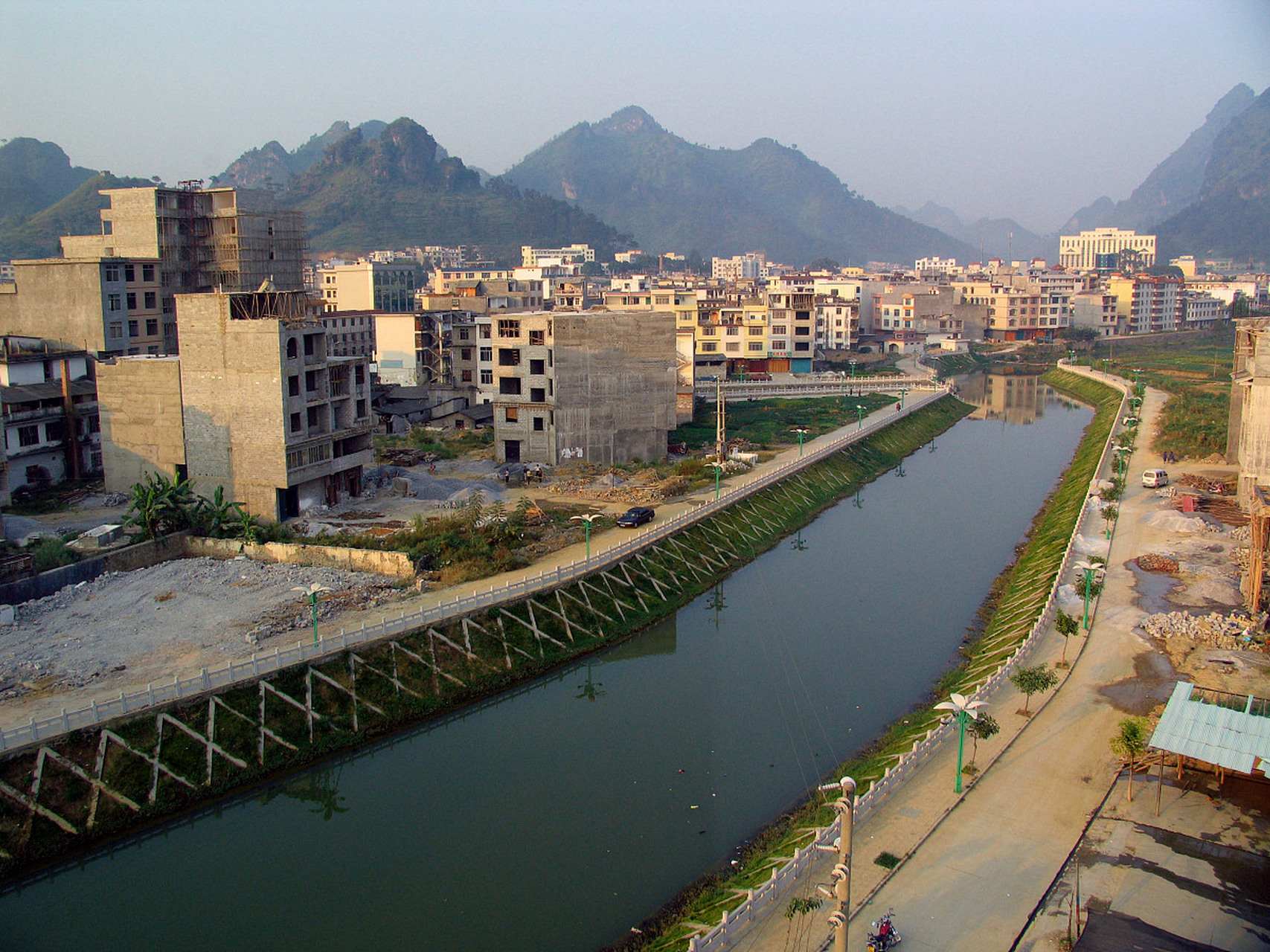 兴业县,隶属于广西玉林市,位于广西东南部,玉林市西北部