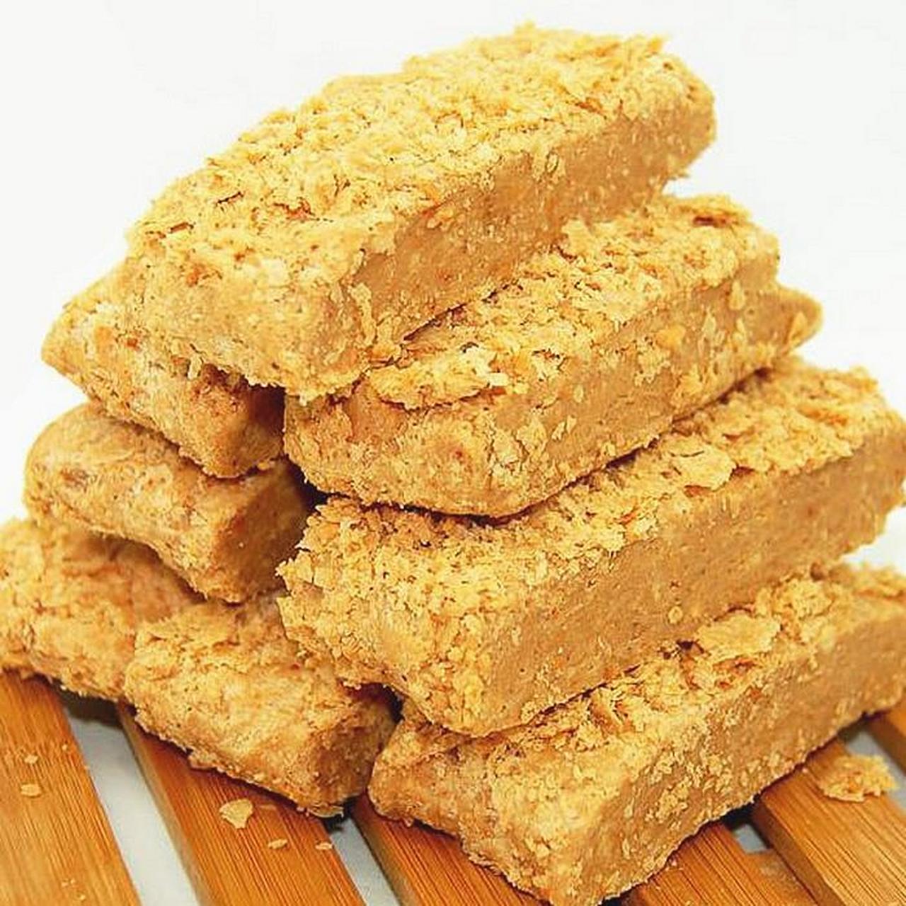 打卡济南夜市#花生糕是河南省开封地区地方传统名特产.