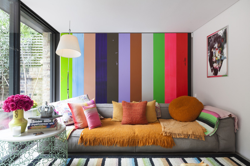 清新五彩宜家风混搭公寓带小庭院设计