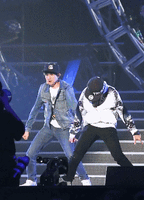 tfboys王俊凯趣味图来袭,帅气gif动图表情包暖化你的