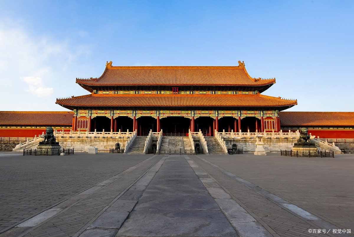 太和殿,俗称金銮殿,是中国古代宫殿建筑之精华,也是明清两代皇帝