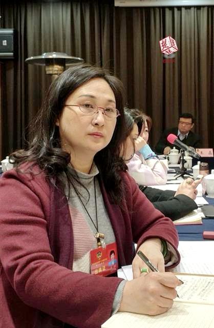 市政协委员冯莉:挖掘龙舟赛品牌,让东湖的水面"活"起来