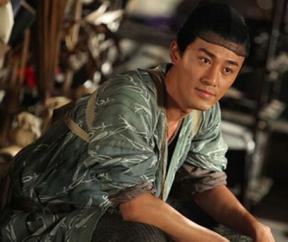 演过许仙的演员,叶童满分,任泉70分,最后一个却被法海抢去风头