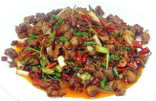 夏天爽辣姜椒鸡如此做,大人孩子都爱吃,7月怎么吃都吃不够