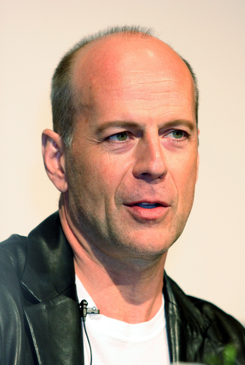 好莱坞老牌硬汉布鲁斯·威利斯病情恶化,患上痴呆症.