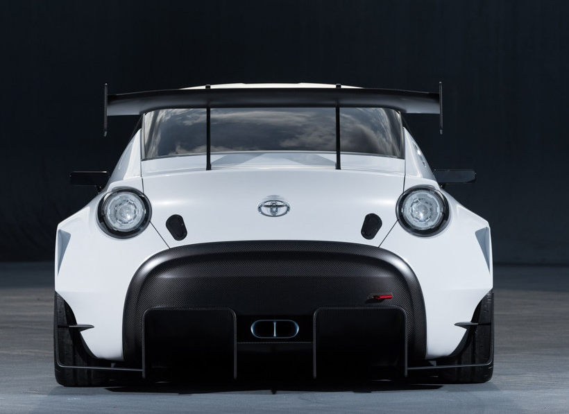 设计挺时尚的,很潮流的丰田s-fr,样子真的是酷酷的