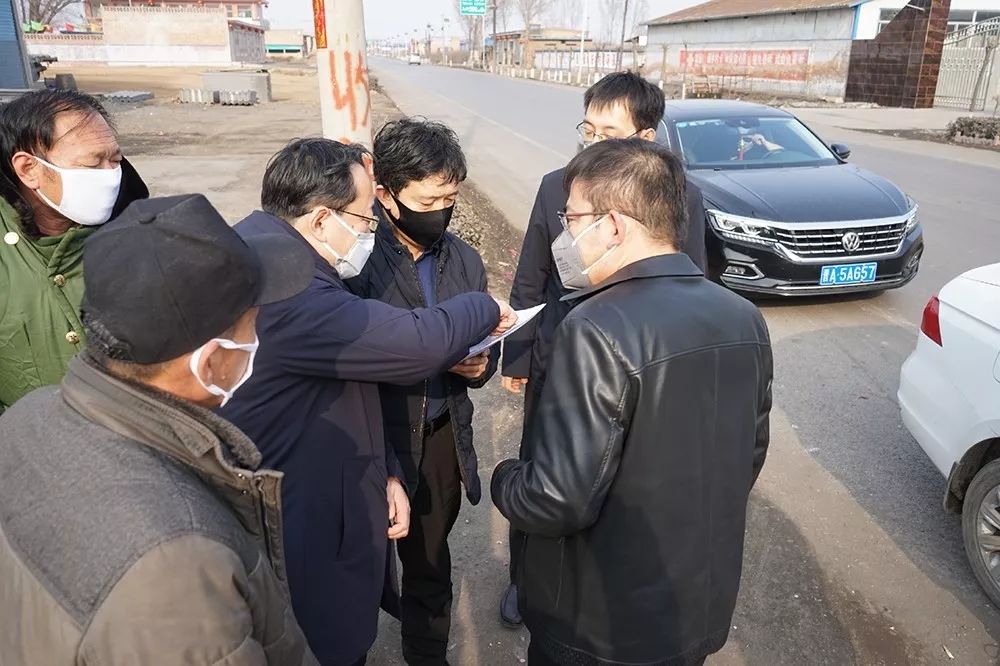 梁宝明赴基层指导防疫工作看望一线人员和部分武汉返乡人员