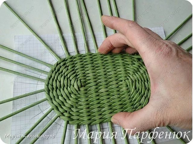 diy手工制作:废物利用旧报纸编花篮,收纳筐