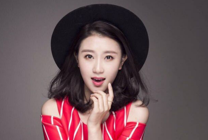 陈楚月,原名陈世颂,1992年2月11日出生于安徽省淮南市,中国内地女演员