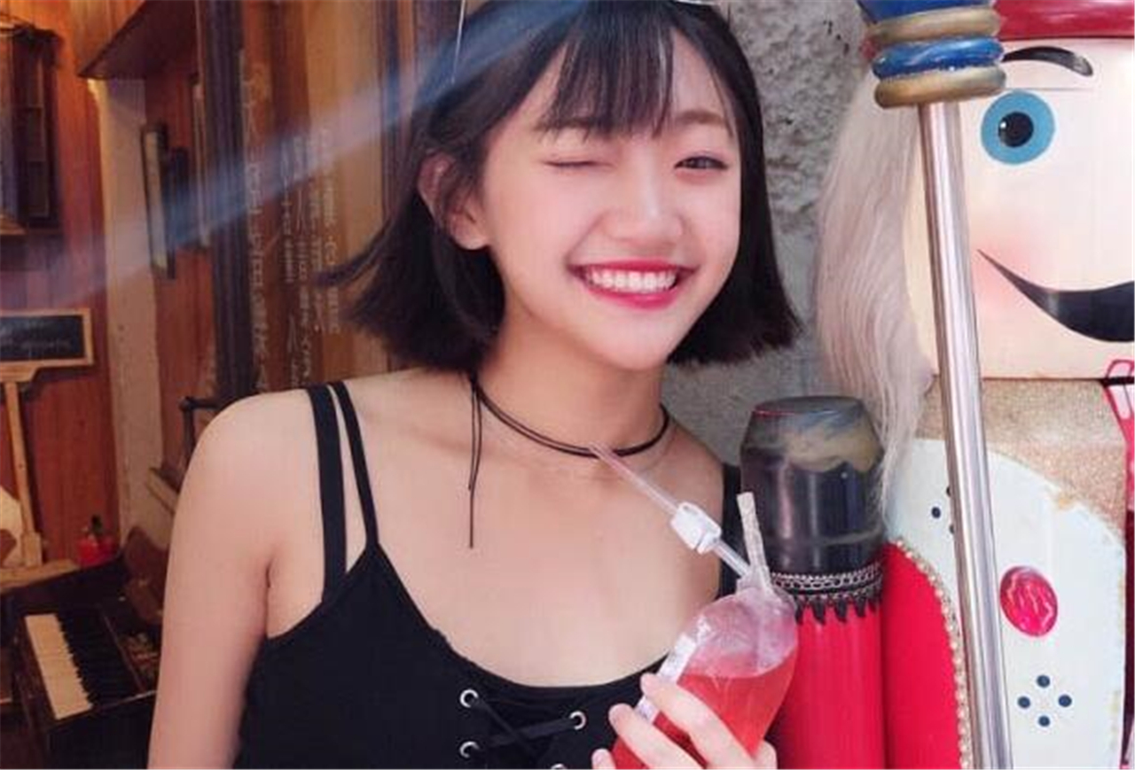 代古拉上《快本》与孙怡斗舞,全场不忍直视,网友:终究还是网红