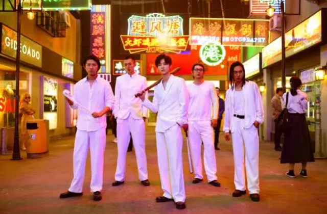 看到鹿晗的"古惑仔"造型,毫无硬汉气息,遇到乌鸦哥不被打死?