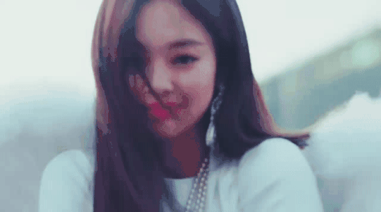 四代女团第一solo?这是黑红还是实红?网友:金智妮