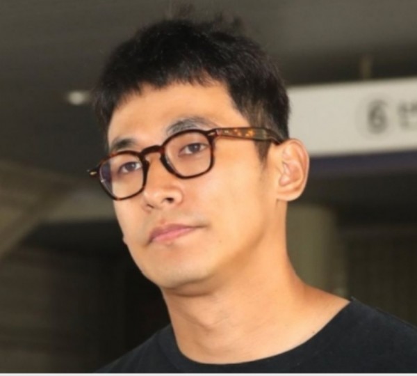 郑锡元:今后将忠于家庭,吸毒被判处有期徒刑