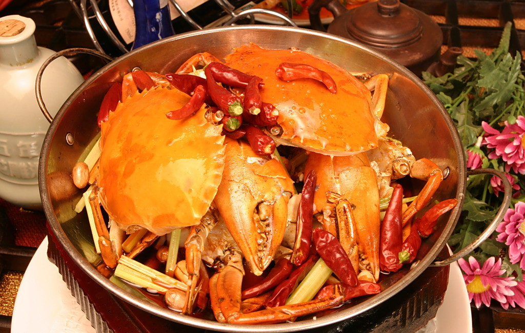 干锅香辣蟹的做法,麻辣香锅自己在家也能做!