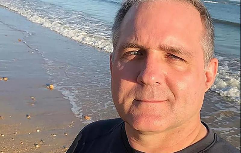 又一个!这个加拿大人到底有几国国籍和护照?