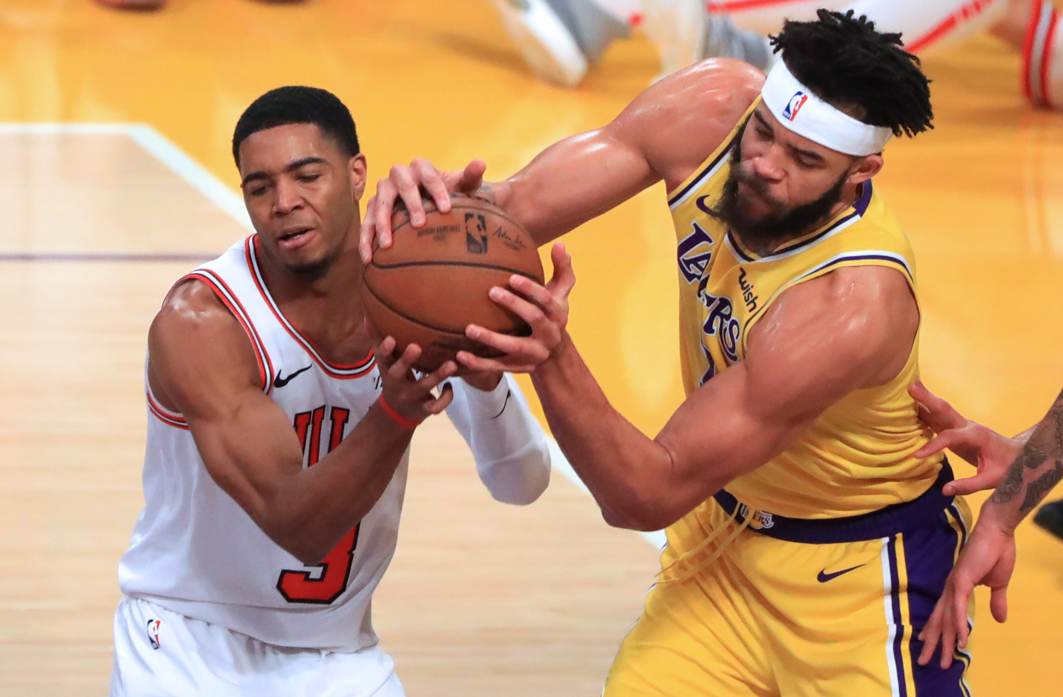 篮球——nba常规赛:湖人胜公牛