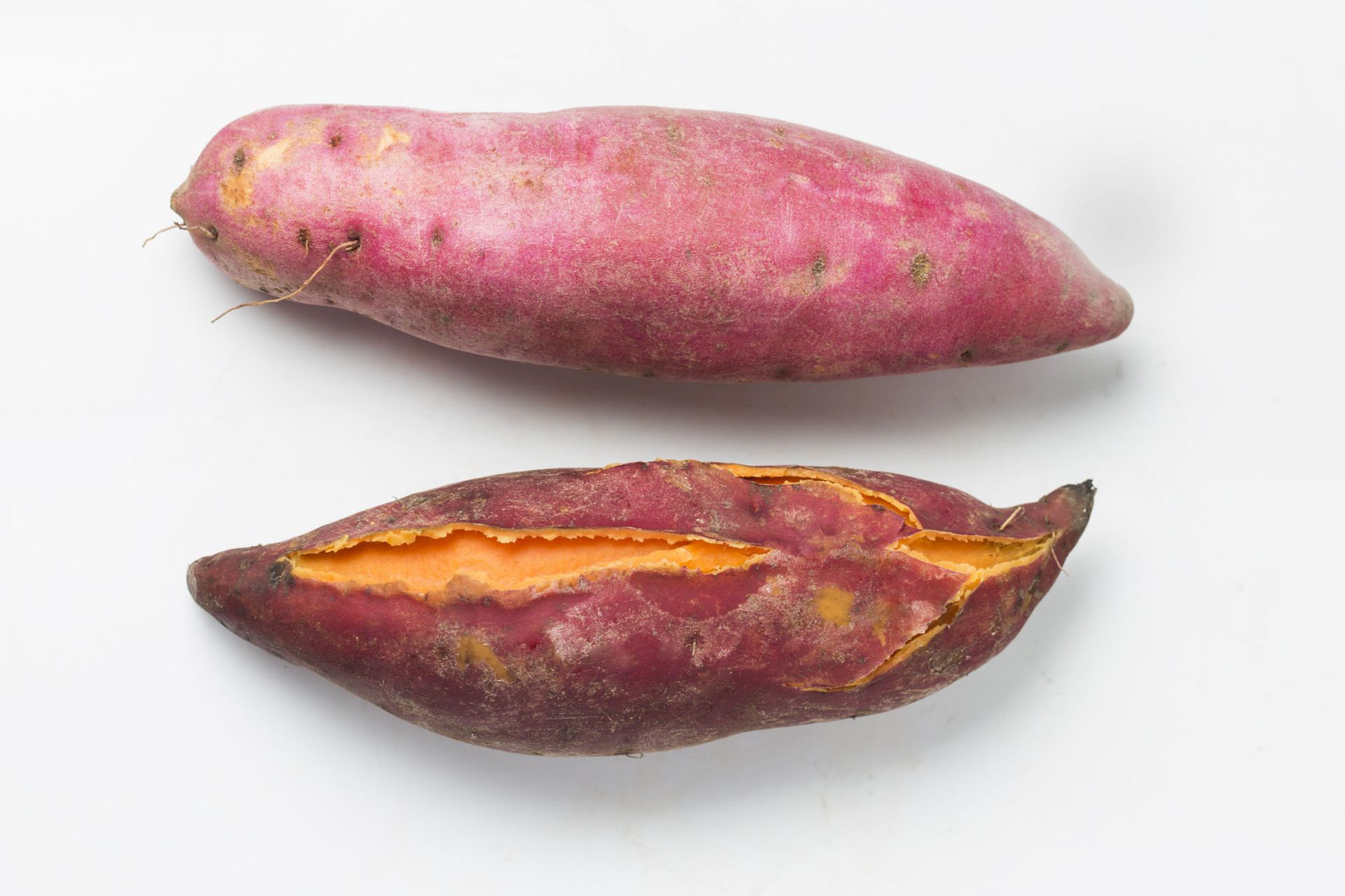 红薯的功效与作用 1,抗癌:常吃红薯有助于维持人体的正常叶酸水平,体