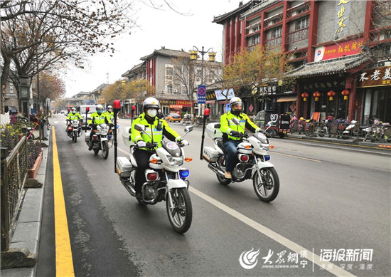 曲阜综合行政执法局:摩托车巡逻队展现新时代城管风采