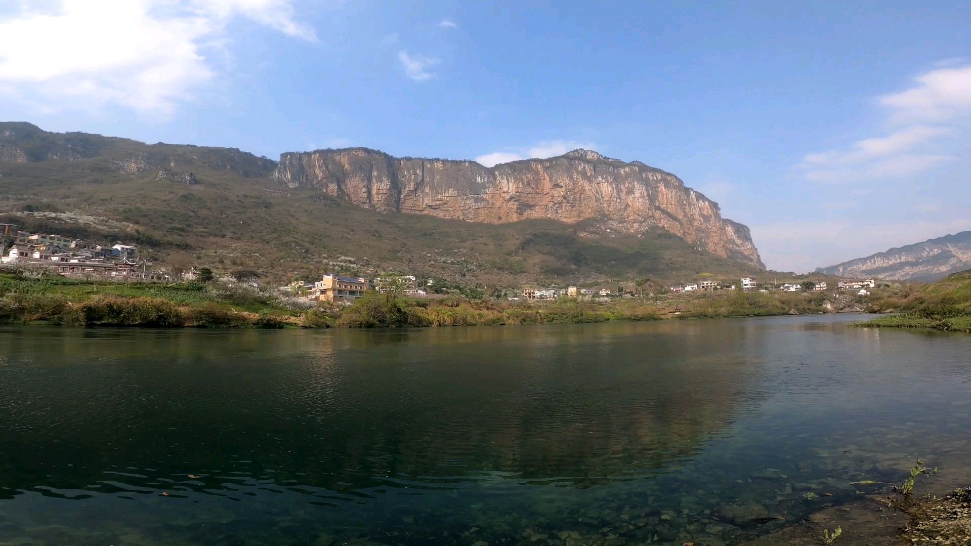 贵州最清澈的河水,近距离接触鸭池河,两岸是贵阳清镇跟毕节黔西