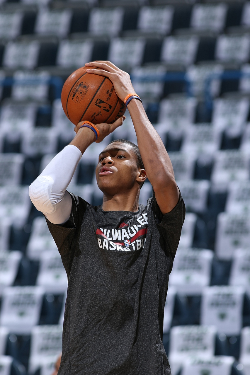 布克作为太阳队的首发,他的在场上的情绪状态可谓是十分稳定.