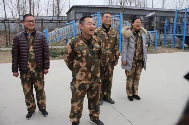 户外拓展激潜能 熔炼团队磨意志