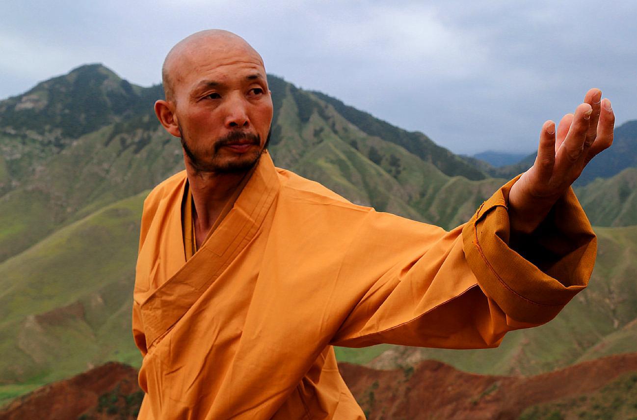 格斗狂人别大意,50岁的释延觉自爆自己没老,还具有强劲的杀伤力