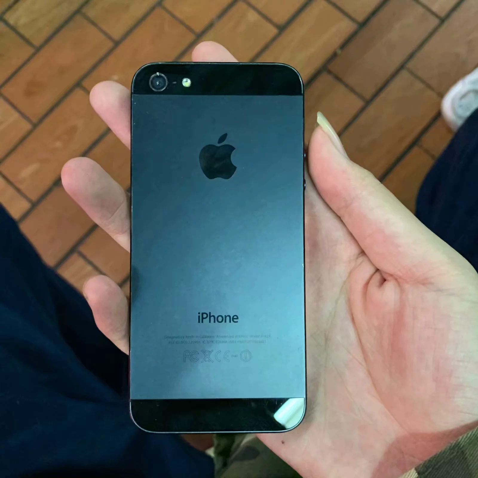 苹果a6,350元iphone5代手机开箱