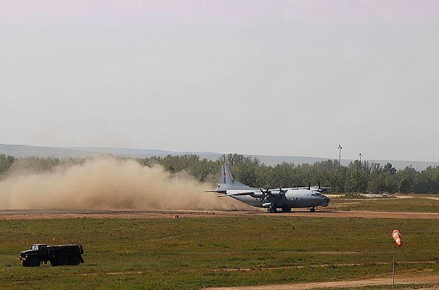 简易机场起降有多难?为何战后大型军用飞机都极力发展