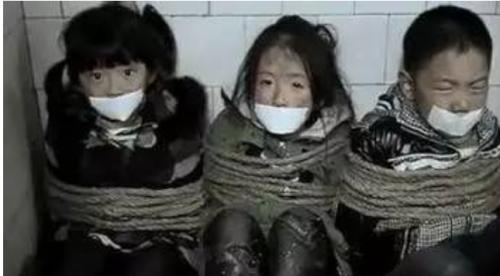 如果人贩子偷孩子,被村里一群村民打死了,村民需要负责任吗?