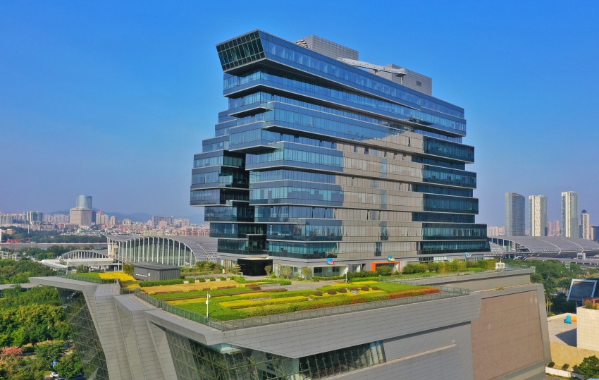 豪掷50亿,广州最牛"积木大楼"!网友却说像"棺材"