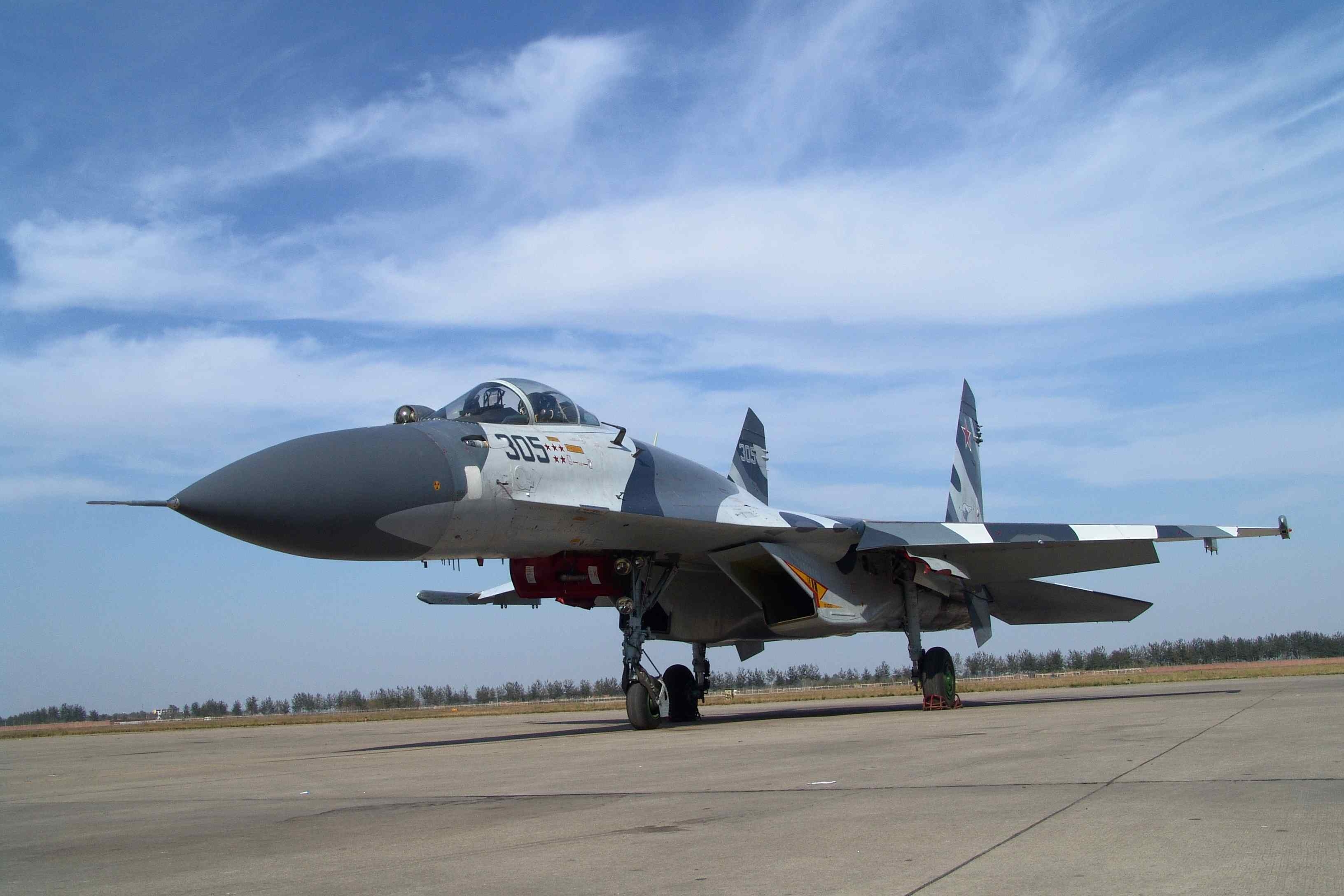 能震住乌克兰吗?俄军紧急驰援克里米亚,苏27战斗机永久部署