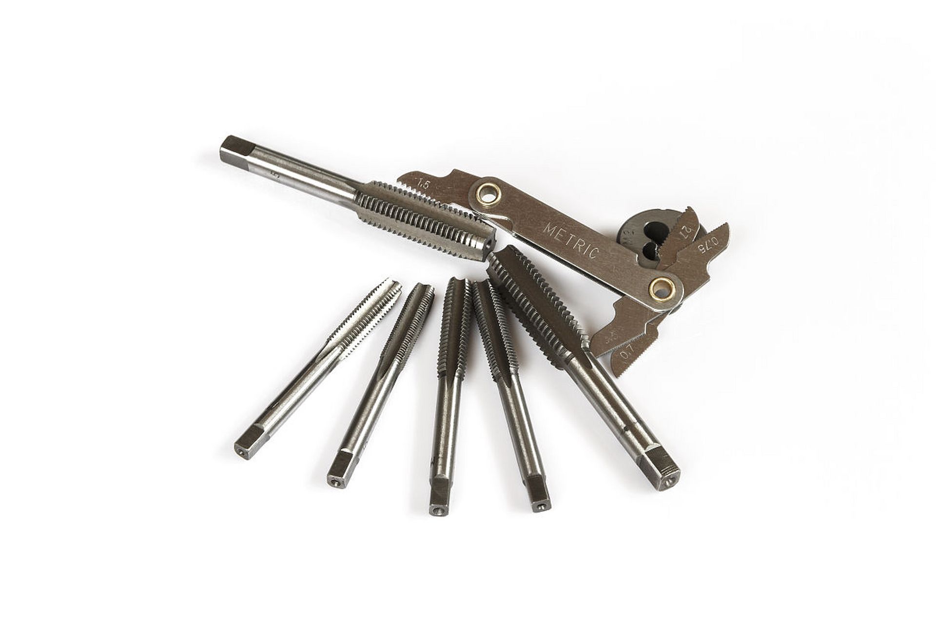 "挤压冷塑"让你告别烦恼[原文:阐述什么是挤压攻丝]