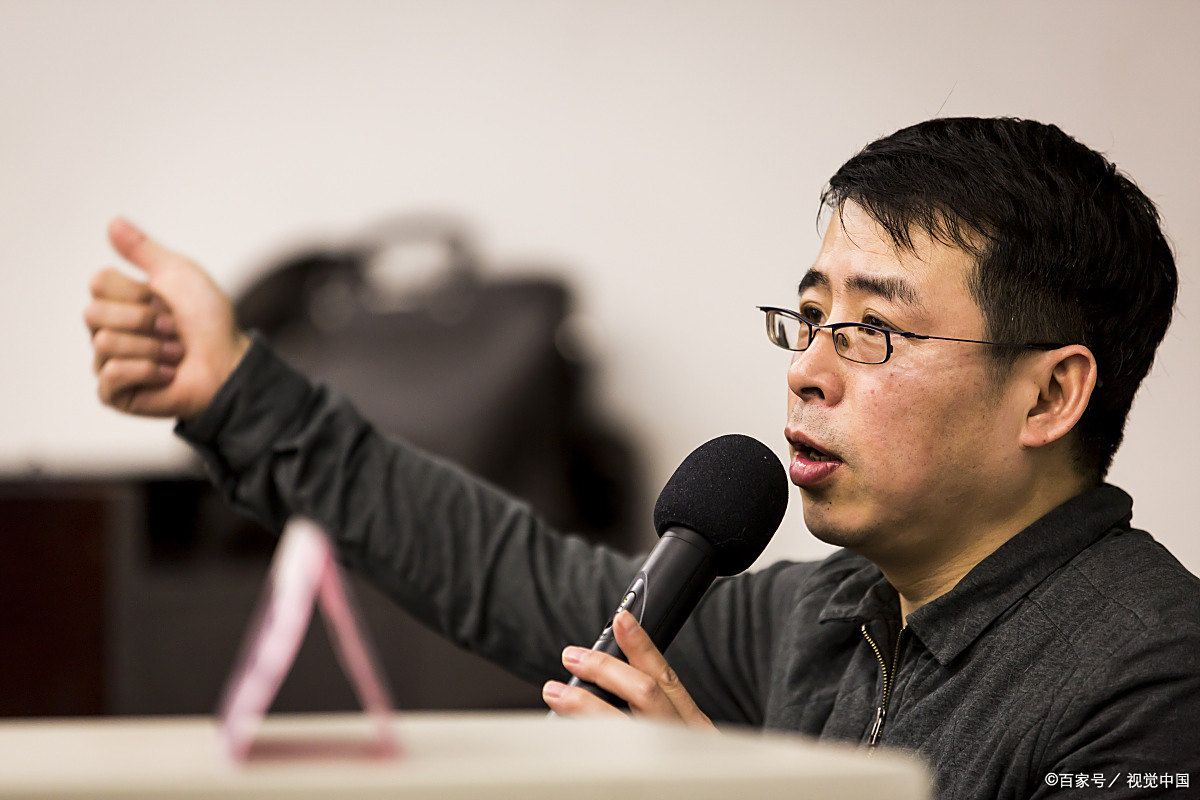 回顾:包养女大学生口无遮拦被除名,邱孟煌前途尽毁?