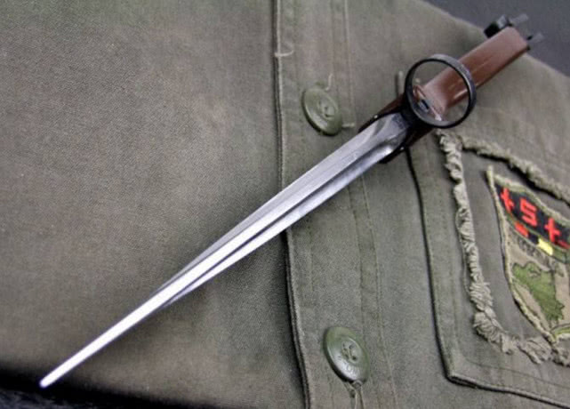 中国独有的刺刀81式刺刀,成为了许多人喜爱的收藏品