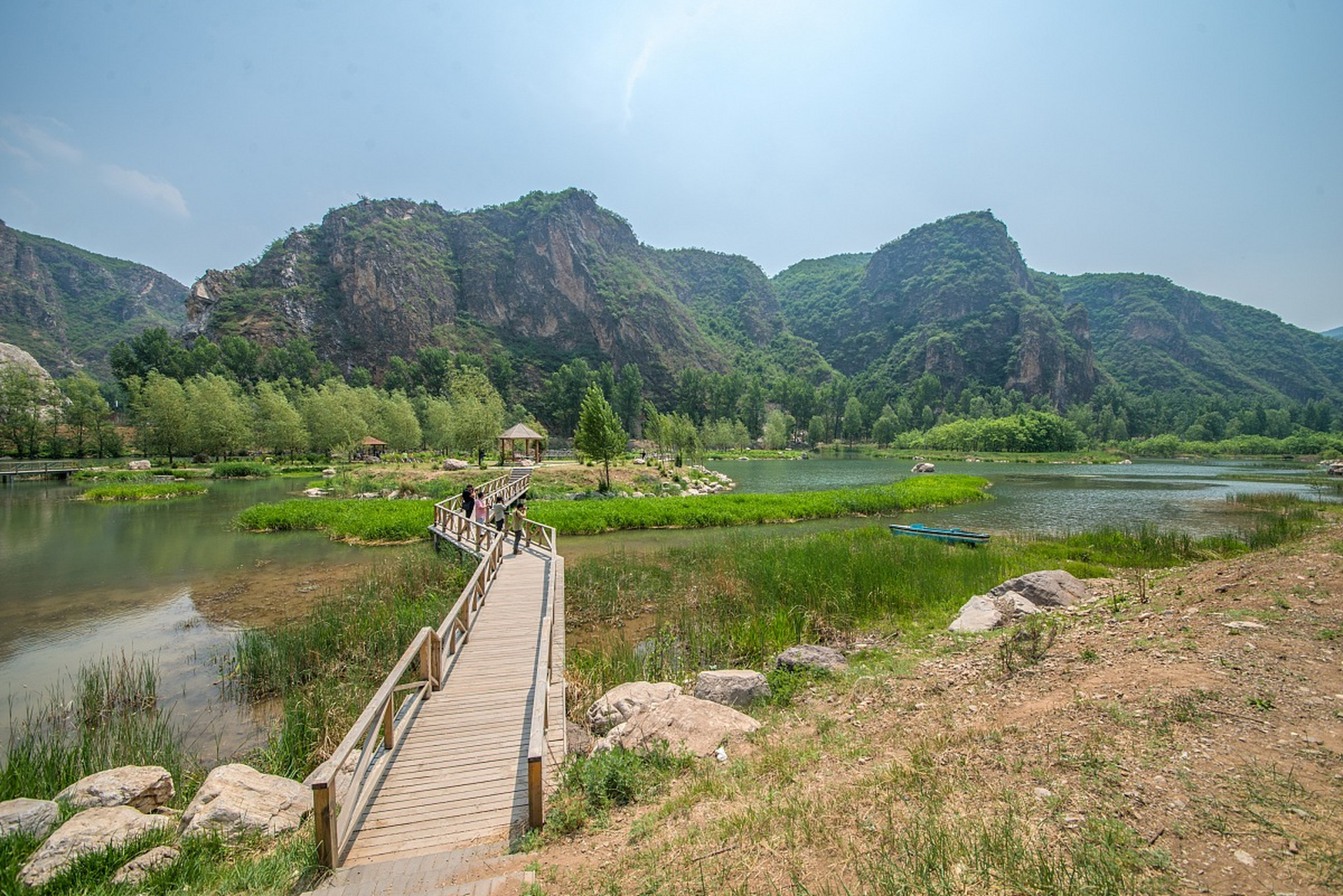 百里山水画廊是位于北京延庆区的旅游胜地,集自然风光,人文景观和历史