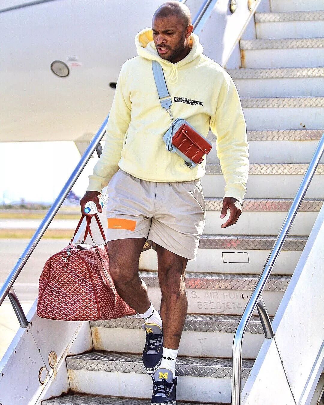 海外明星鞋王评选丨詹姆斯自带流量不输塔克,rapper大战异常激烈