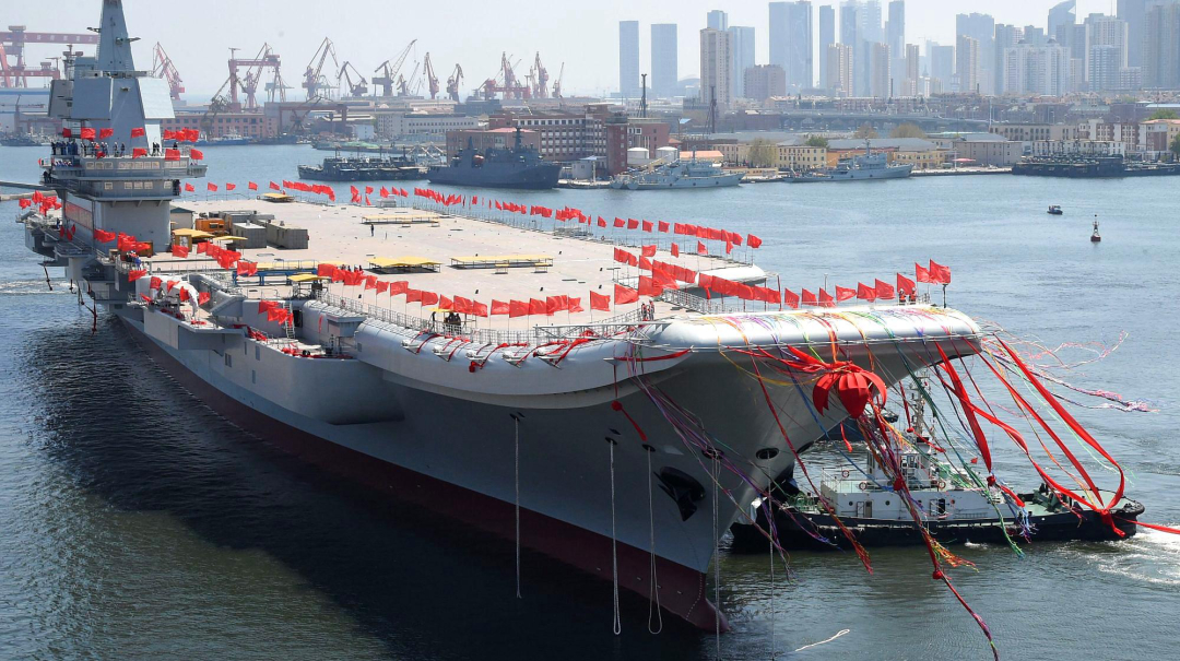 辽宁舰加满油要多少钱?别不信,山东舰加满油费用比它只高不低