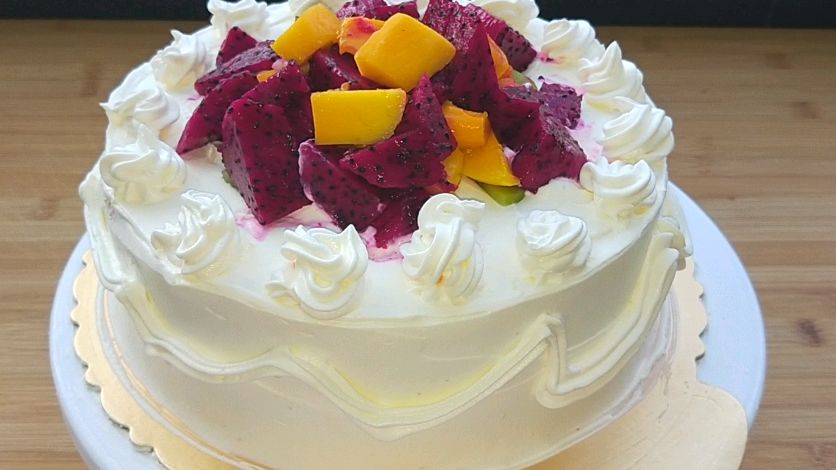 茹妹妹今天生日,茹妈第一做生日蛋糕,干净卫生又实惠