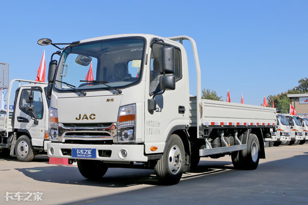 装2吨货又不超载,这3款轻卡都可以上蓝牌