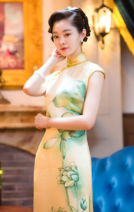 而我们的宋轶女神在一部电视剧中曾多次身穿旗袍出镜,而穿上旗袍的
